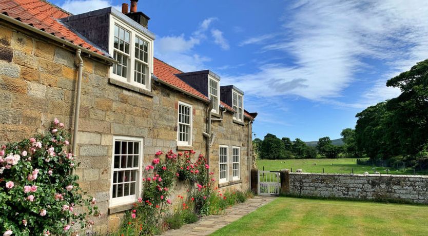 Photo of Ingleby Manor - Courtyard Cottage