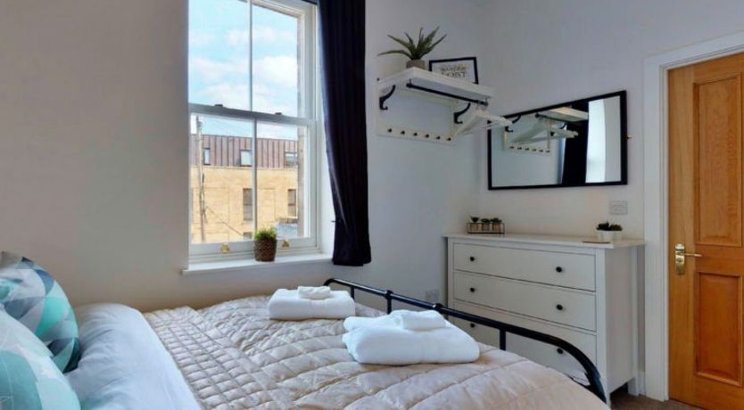 Photo of Peak Dale Apartment