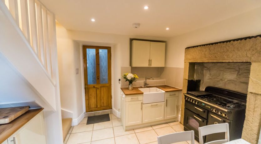 Photo of Tring-on-Tor