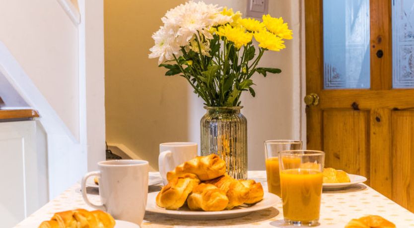 Photo of Tring-on-Tor