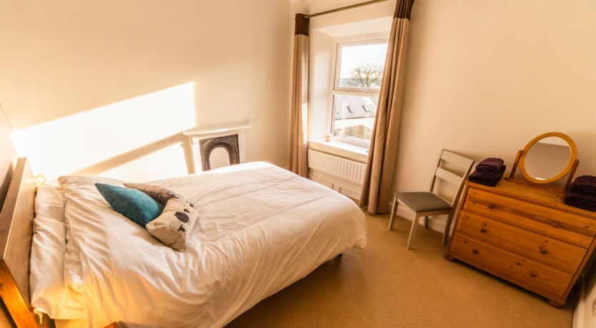 Photo of Tring-on-Tor