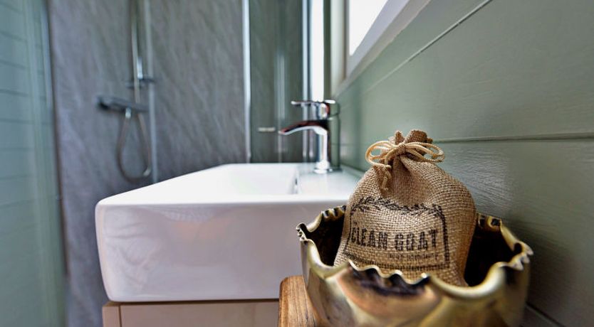 Photo of 'Joan' Shepherds Hut