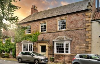 Low Green Cottage Holiday Home