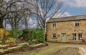 Photo of middle-warble-stables