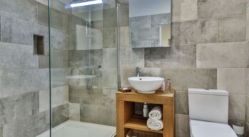 Photo of Middle Warble Stables