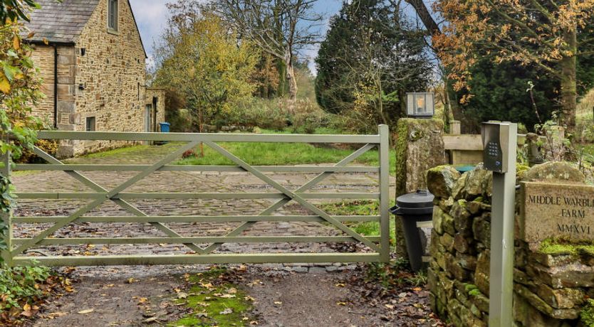 Photo of Middle Warble Stables