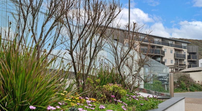 Photo of 25 The Waves