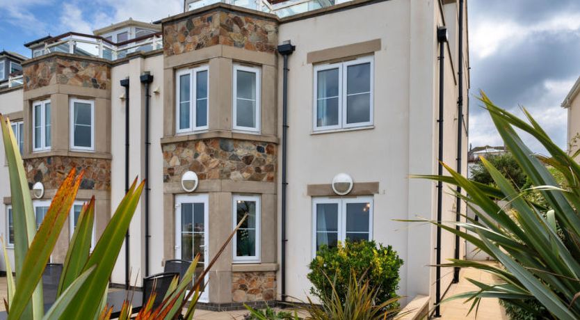 Photo of Blue Horizon