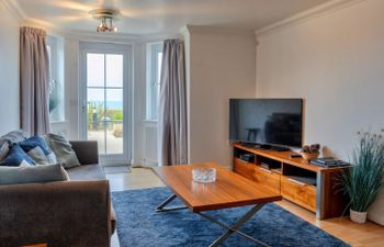 Blue Horizon Holiday Home