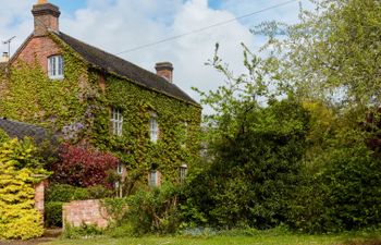 The Farmhouse Holiday Home