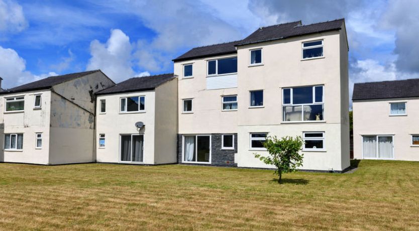 Photo of Golygfa o'r Castell - Castle Views