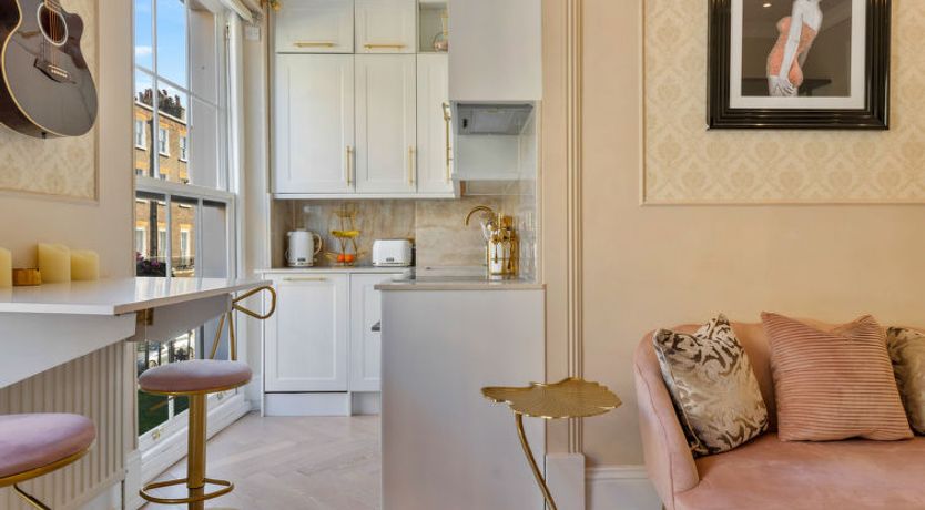 Photo of The Marylebone Marilyn