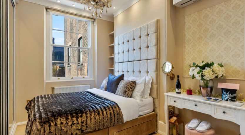 Photo of The Marylebone Marilyn