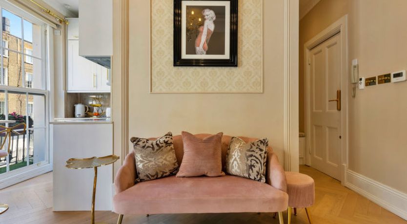 Photo of The Marylebone Marilyn