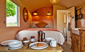 Photo of 'Marared' Gypsy Hut