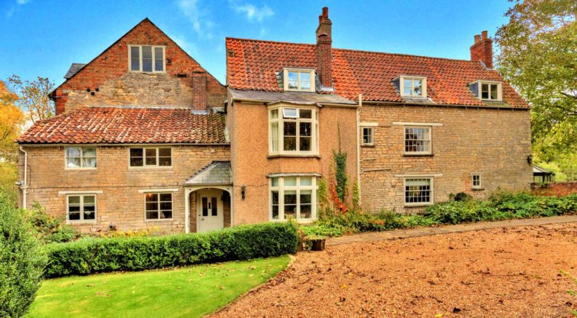 Photo of Islip Mill House - Beautiful Riverside Home
