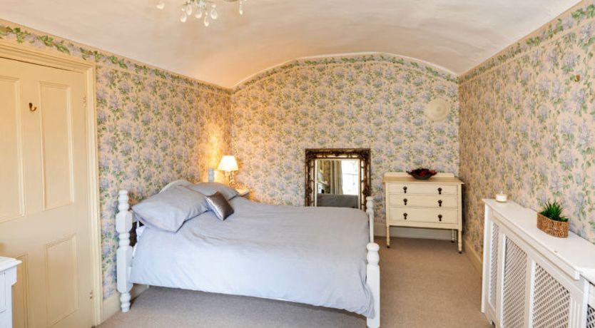 Photo of Islip Mill House - Beautiful Riverside Home