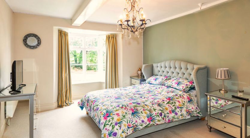 Photo of Islip Mill House - Beautiful Riverside Home