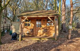 Photo of cedar-lodge