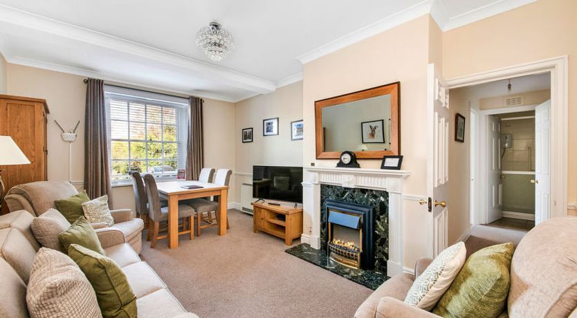 Photo of Kilburn Hall Apt