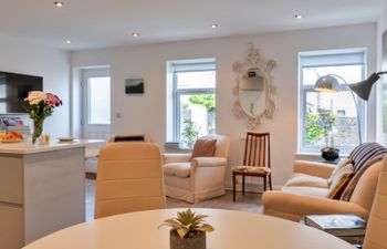 Brunels Reach Holiday Home
