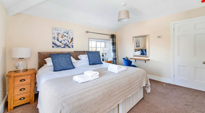 Photo of Cleveland Hall Apt