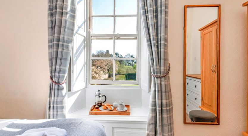 Photo of Sutton Hall Apt