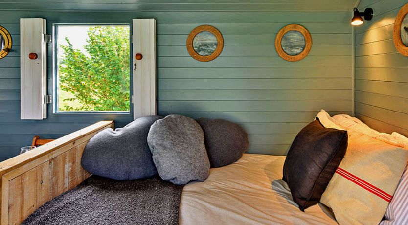 Photo of 'Susanna' Poachers Hut