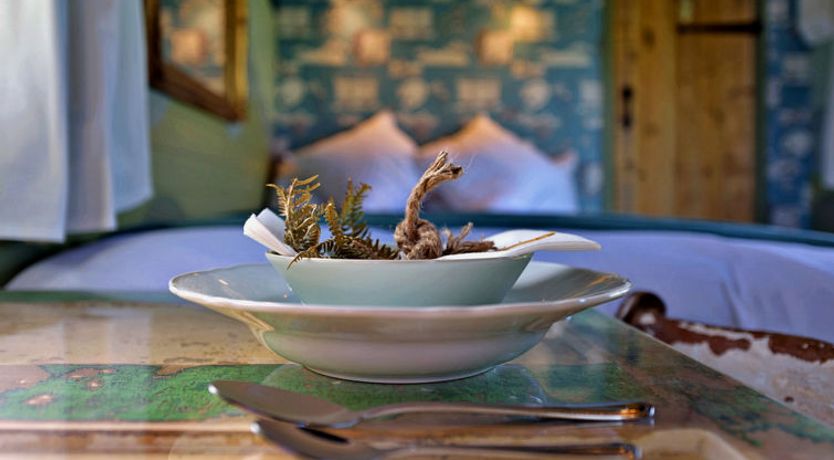 Photo of 'Angharad' Poachers Hut