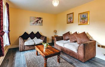 Netley Hall - Rose Holiday Home