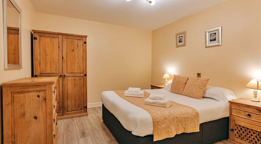 Photo of Netley Hall - Angelica