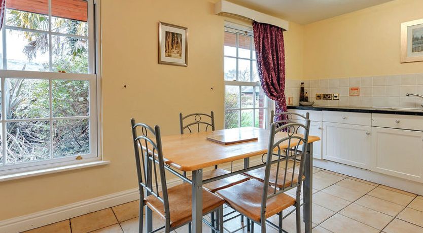 Photo of Netley Hall - Angelica