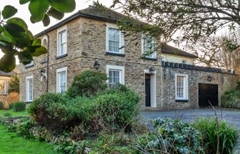 The Old Counting House Holiday Home