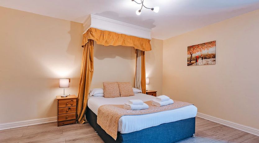 Photo of Netley Hall - Peach Tree