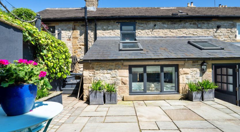 Photo of Sisu Bakewell, Limestones Cottage