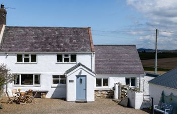Bryn Du Holiday Home