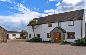 Photo of stone-bow-farmhouse