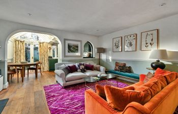 123, High Street Holiday Home
