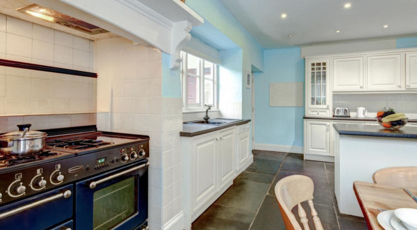 Photo of Buckland House