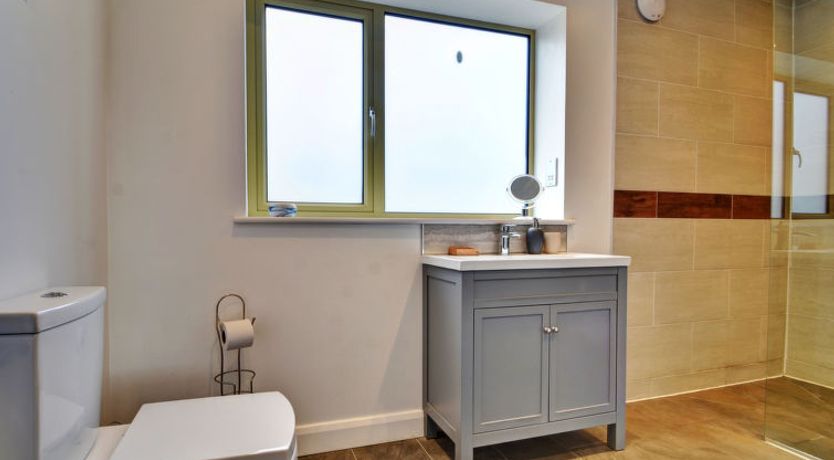 Photo of Heather Lea