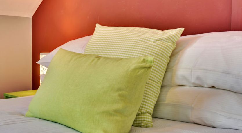 Photo of Heather Lea