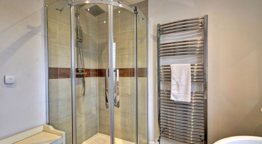 Photo of Heather Lea