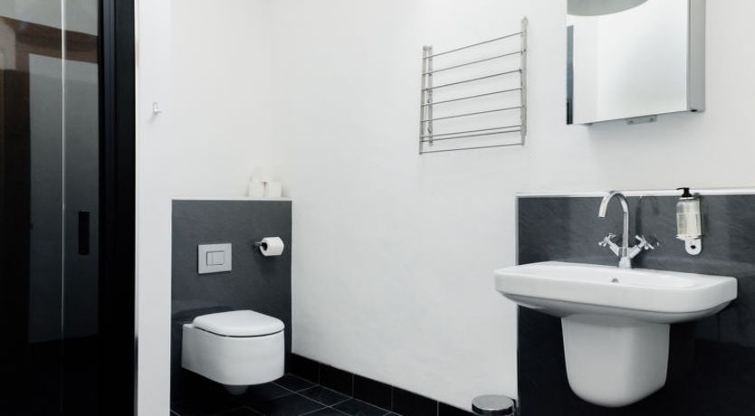 Photo of The Welsh Barn