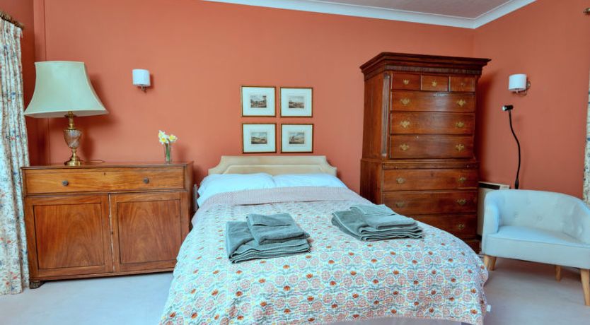 Photo of Cwmfron House