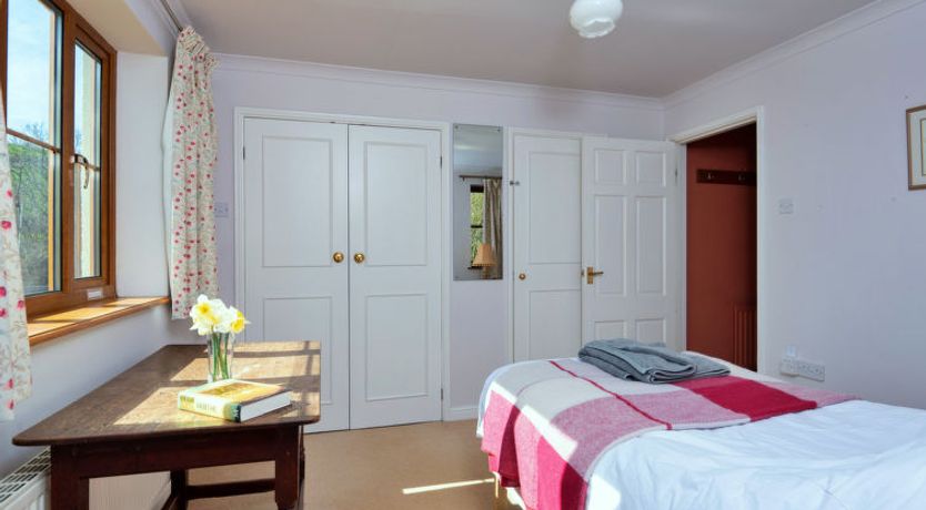 Photo of Cwmfron House