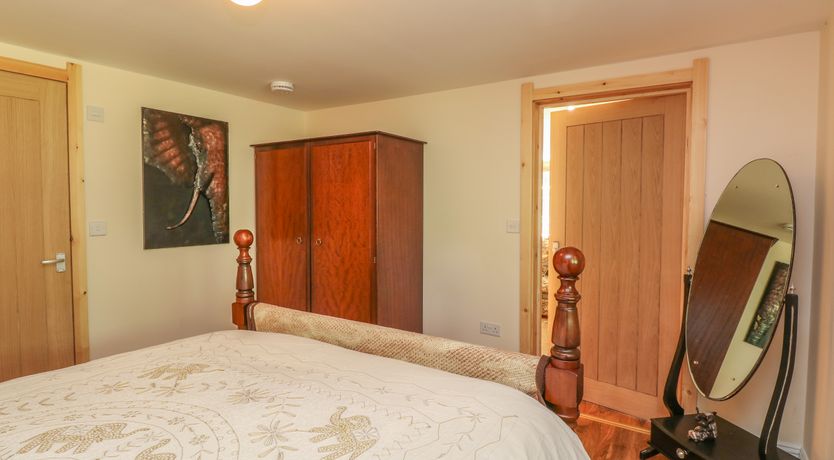 Photo of The Log Cabin