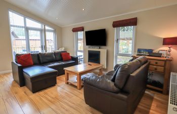 Oakwood Lodge Holiday Home