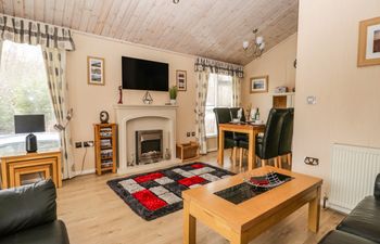Woodland Nook Lodge Holiday Home