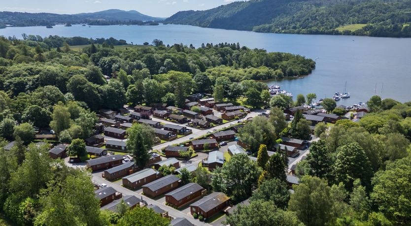 Photo of Squirrels Snug