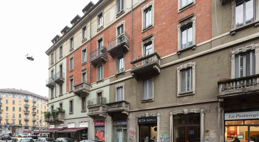 Photo of Milanese Aura